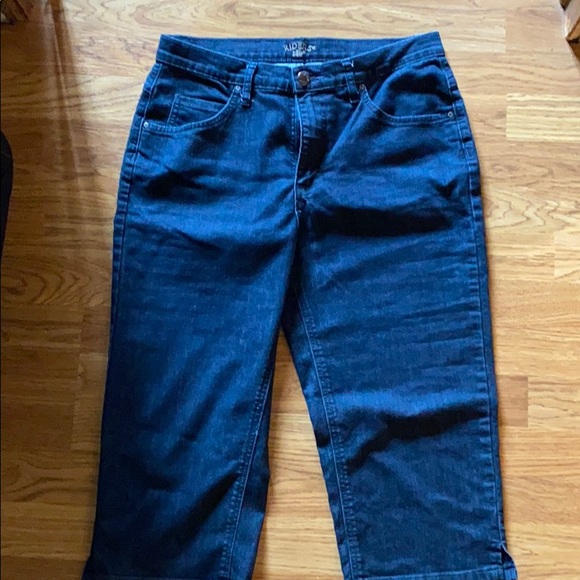 Capris - Picture 2 of 3